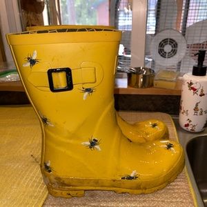 Joules Size 9 rain boot